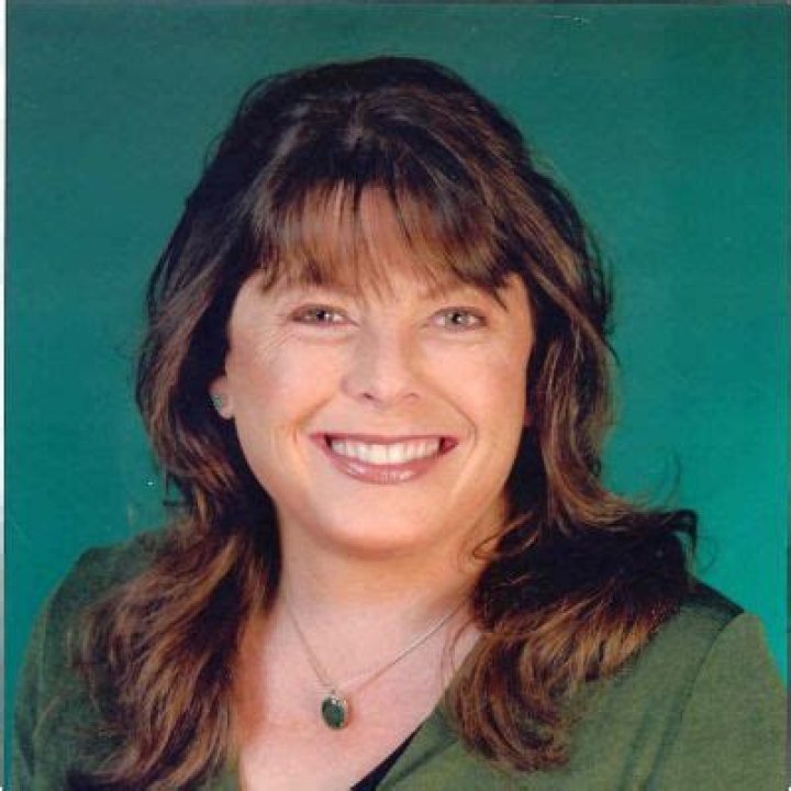 How Rich Is Dawn Lyn? Net Worth, Career, Salary ·