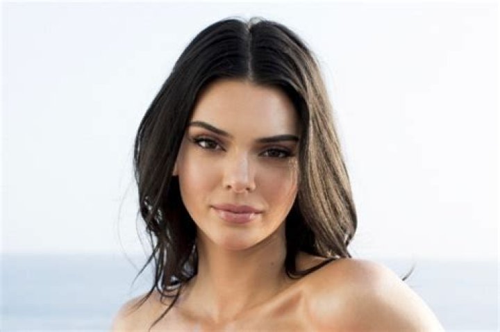 Kendall Jenner Nudes: A Comprehensive Exploration of Celebrity Privacy and Media Ethics
