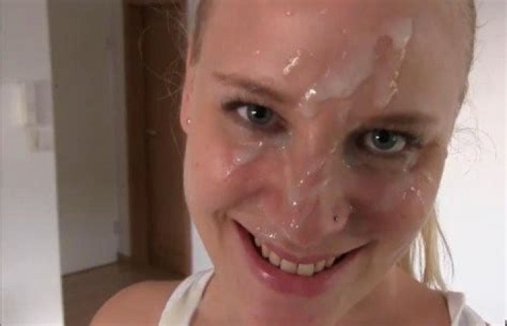 Lara Lane: The Rising Star of Fapello