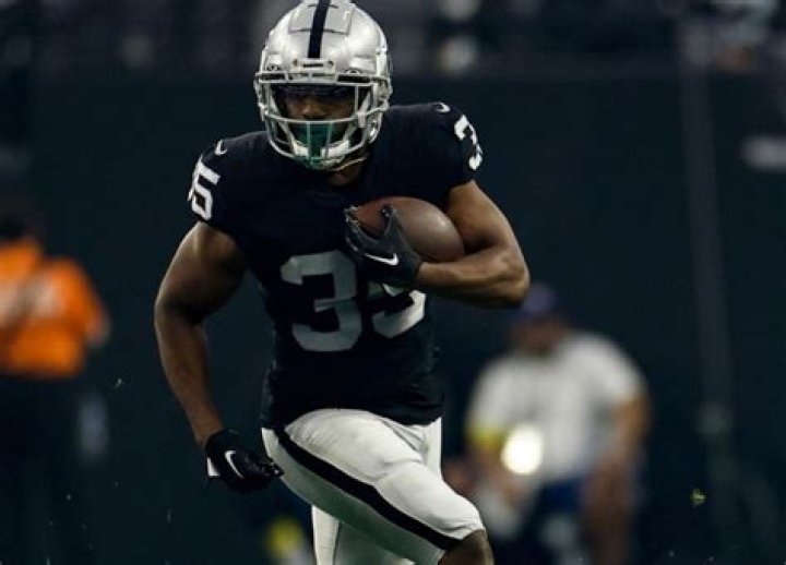 Zamir White Net Worth 2023: Contract, Salary & Earnings